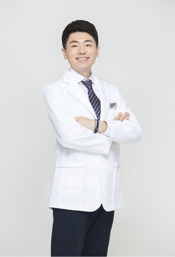 원장 진유현의 약속 썸네일